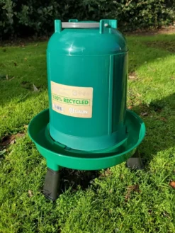 Abreuvoir poule en plastique recyclé Eco 3L avec pieds