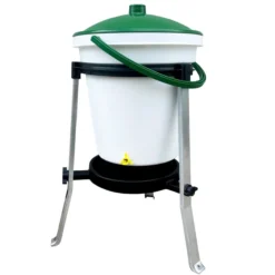 Abreuvoir poule sur pieds seau 17L Rivus - River Systems