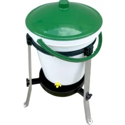 Abreuvoir poule sur pieds seau 17L Rivus - River Systems
