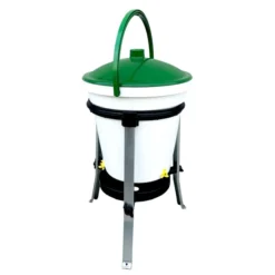 Abreuvoir poule sur pieds seau 17L Rivus - River Systems