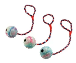 Balle avec corde 6 cm