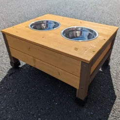 Double gamelle en inox avec support bois pour niche extérieur