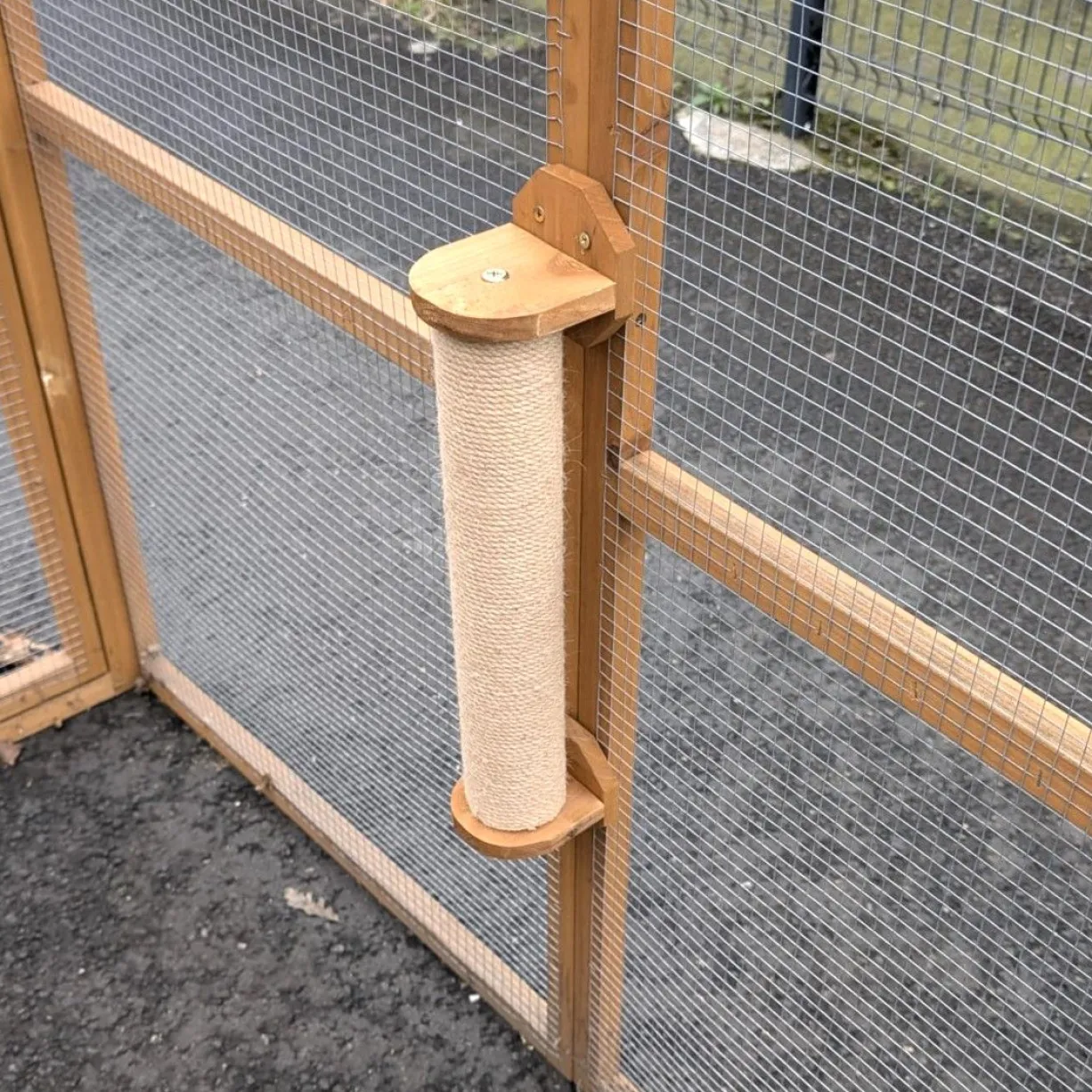 Griffoir en sisal pour catio modulable chat « Kat’Venture »