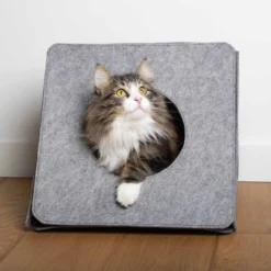 Maison de jeu pour chat en feutre Alan gris - D&D Home