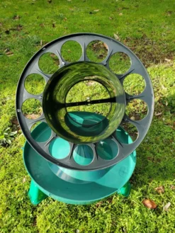 Mangeoire poule en plastique recyclé Eco 2Kg avec pieds