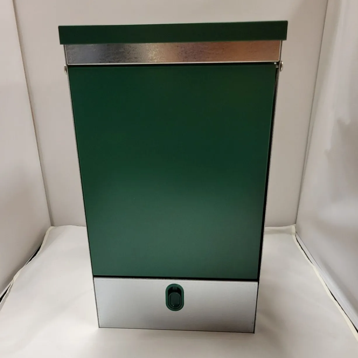 Mangeoire à trémie SMART galvanisée pour chiens taille S 15 L- Gaun