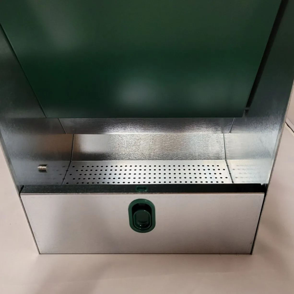 Mangeoire à trémie SMART galvanisée pour chiens taille S 15 L- Gaun