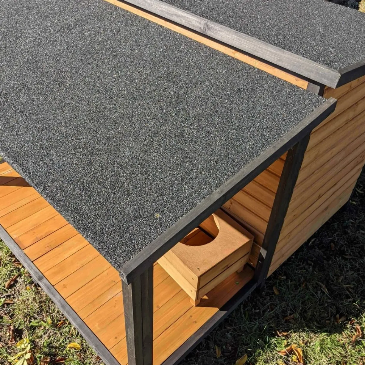 Niche à chien Berger Allemand avec toit ouvrant shingle et terrasse taille L