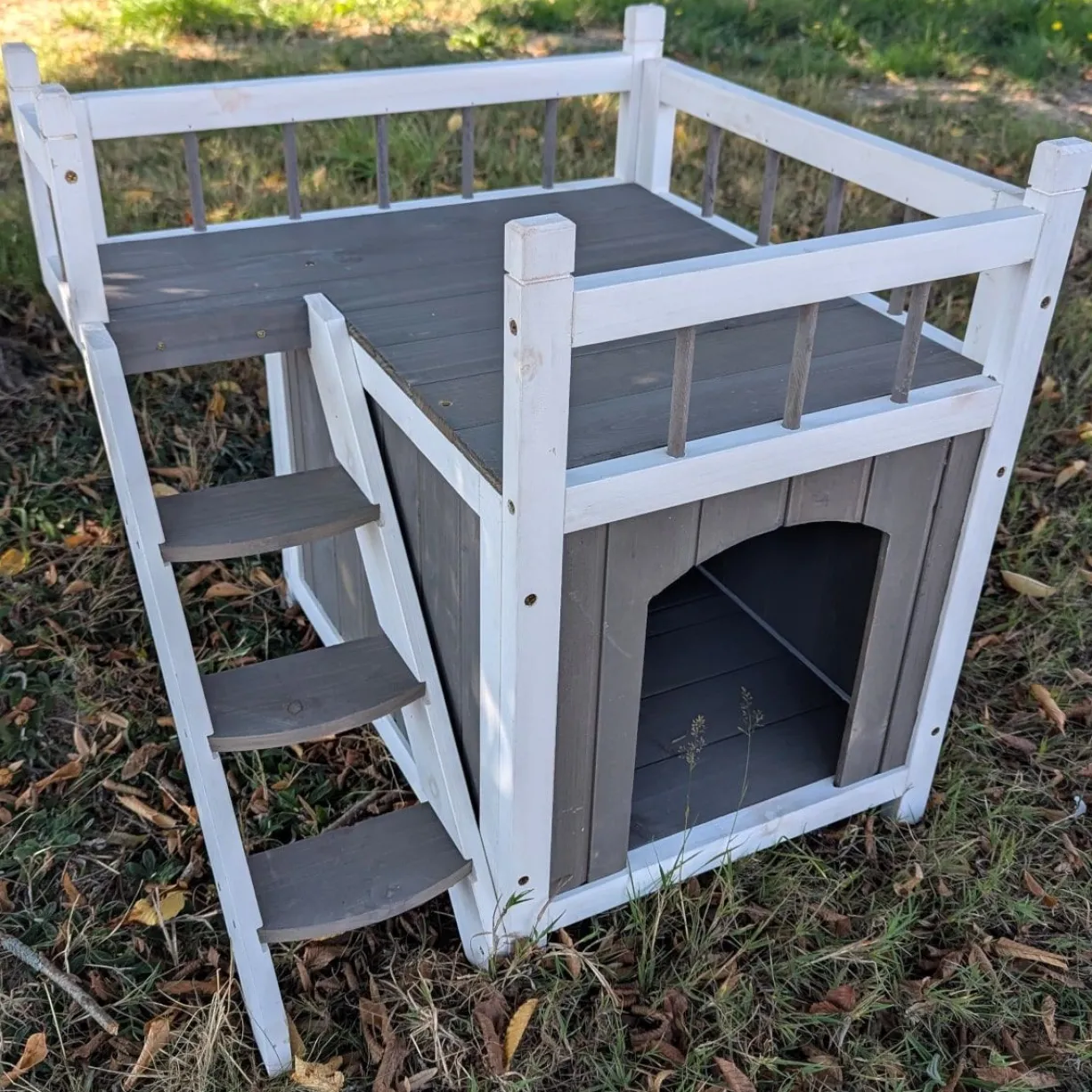 Niche pour chat et petit chien Iroquois avec balcon taille S