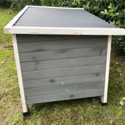 Niche pour chien Toit plat ondulé grise et blanche taille L