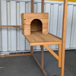 Plateforme avec cabane en bois pour catio modulable chat « Kat’Venture »