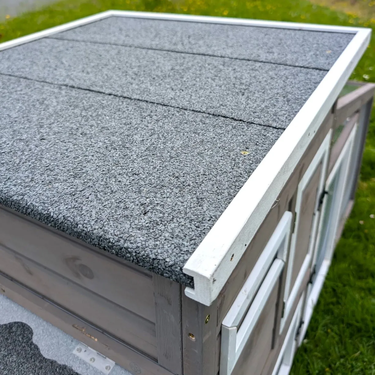 Poulailler mobile Sunny toit shingle et polycarbonate jusqu’à 6 poules