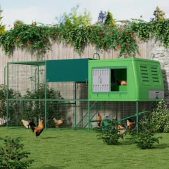 Poulailler plastique mobile avec grand parc 6 à 9 poules The Egg Palace - Gaun