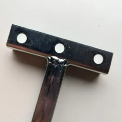 Support de toiture plat pour chenil chien sur mesure en métal 20 x 20 mm - KeniLux