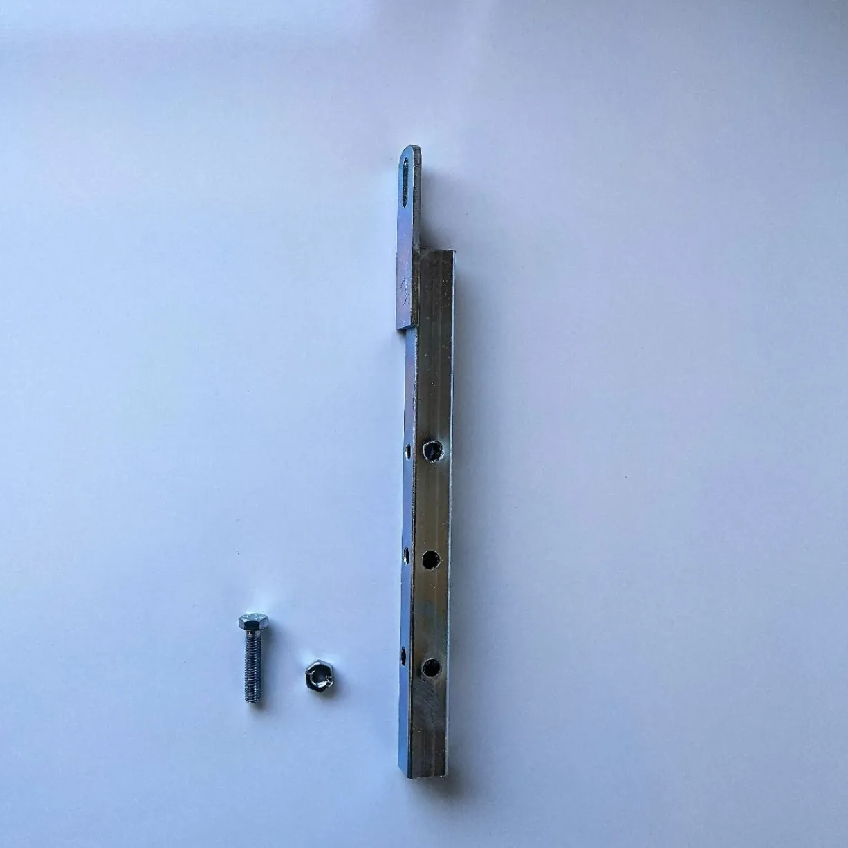 Support de toiture pour chenil chien sur mesure en métal 20 x 20 mm - KeniLux